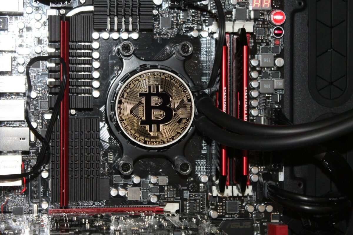 How blockchain can improve data storage